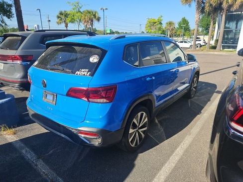 Used 2022 Volkswagen Taos SE image 4