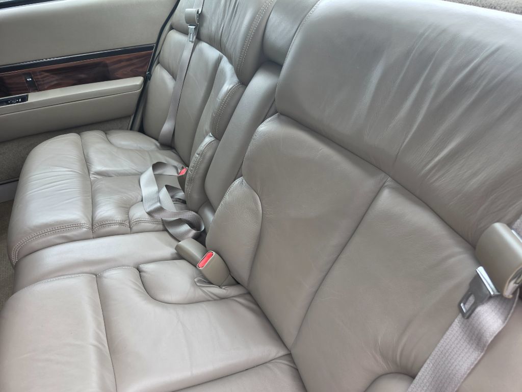 Used 1998 Buick Le Sabre Custom w/ Headliner Lighting Pkg FWD image 37