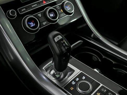 Used 2017 Land Rover Range Rover Sport HSE image 34