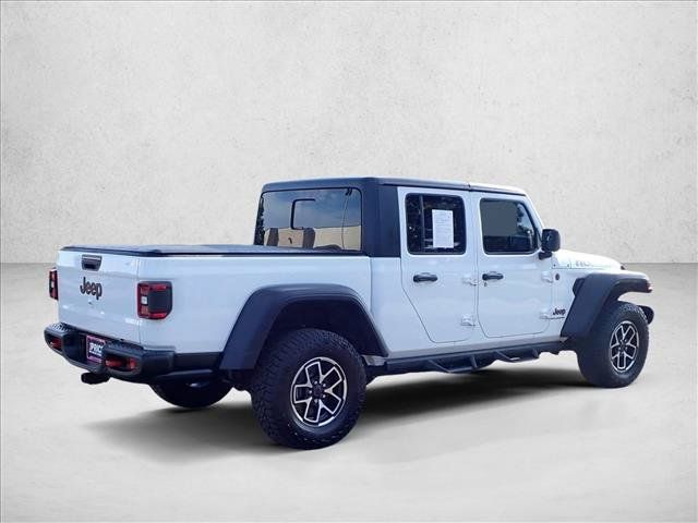 Used 2024 Jeep Gladiator Rubicon w/ Technology Group AWD/4WD image 4