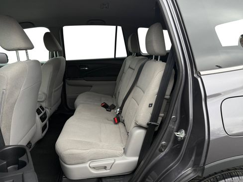 Certified 2018 Honda Pilot LX image 15