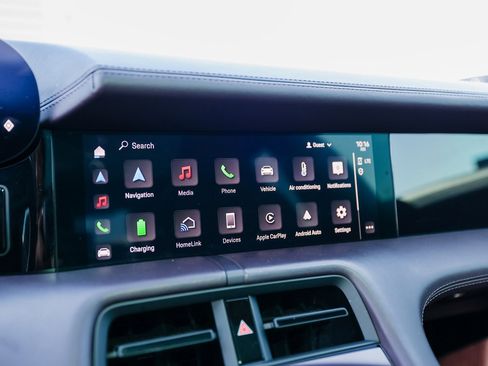 Certified 2021 Porsche Taycan image 18