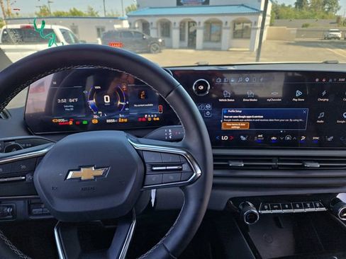 Used 2026 Chevrolet Silverado EV LT AWD/4WD image 5