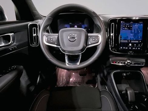 Certified 2023 Volvo XC40 B5 Plus w/ Climate Package AWD/4WD image 8