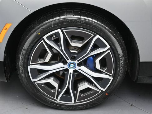 Used 2024 BMW iX xDrive50 w/ Premium Package AWD/4WD image 36
