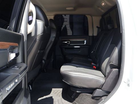 Used 2016 RAM 2500 Laramie w/ Convenience Group AWD/4WD image 12
