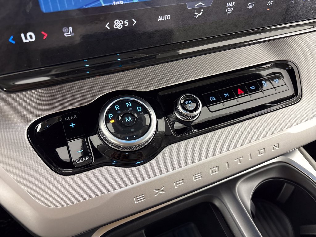 New 2027 Ford Expedition Max Active RWD image 28
