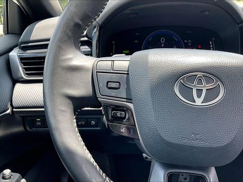 Used 2025 Toyota Camry SE w/ Convenience Package AWD/4WD image 23