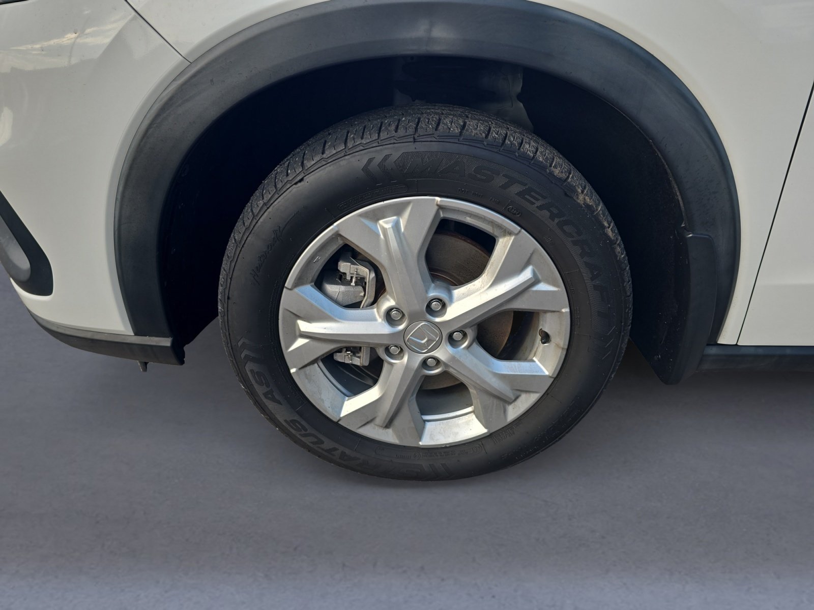 Used 2023 Honda HR-V LX image 10