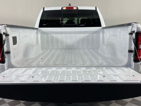 New 2026 RAM 1500 Big Horn AWD/4WD image 13