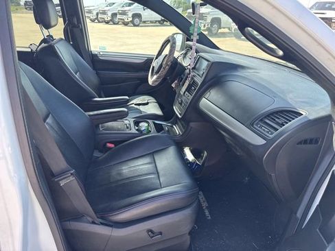 Used 2016 Dodge Grand Caravan R/T FWD image 6