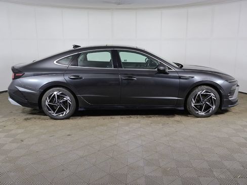 Used 2025 Hyundai Sonata SEL FWD image 15