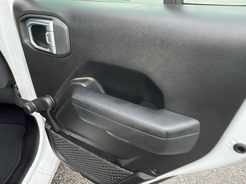 Used 2024 Jeep Wrangler Sport image 19