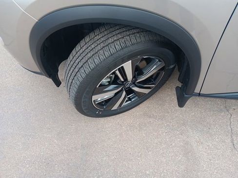 New 2025 Nissan Rogue SL w/ Tech Package image 36