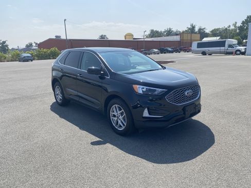 Certified 2024 Ford Edge SEL image 1
