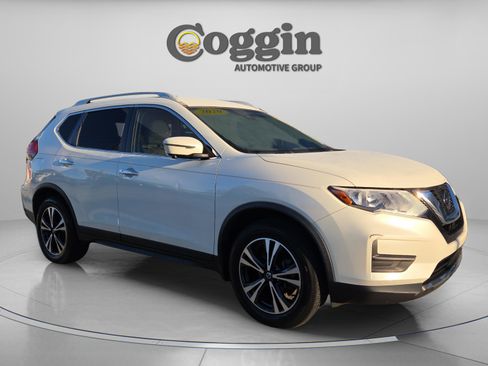 Used 2020 Nissan Rogue SV w/ Premium Package image 7