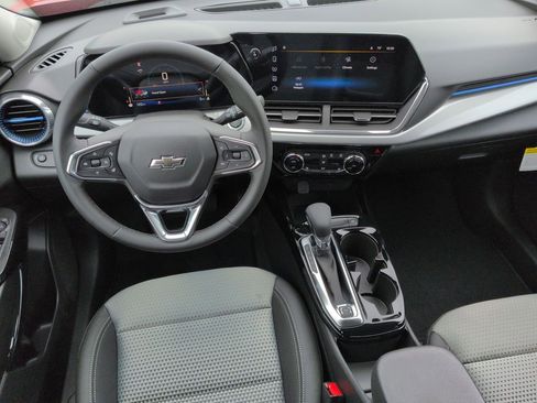 New 2026 Chevrolet Trax LT w/ Driver Confidence Package FWD image 20
