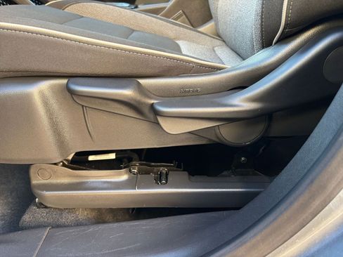 Used 2025 Chevrolet TrailBlazer LT image 23