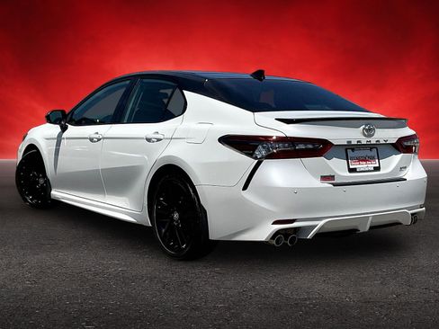 Used 2023 Toyota Camry XSE w/ Navigation Package FWD image 4