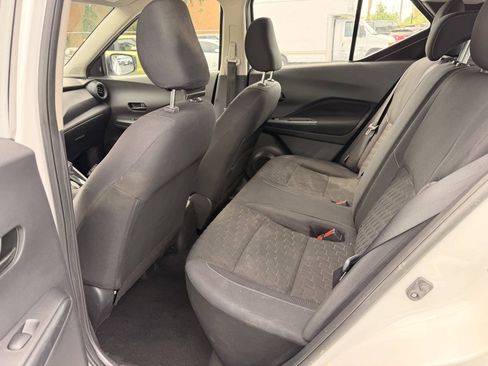 Used 2022 Nissan Kicks S FWD image 13