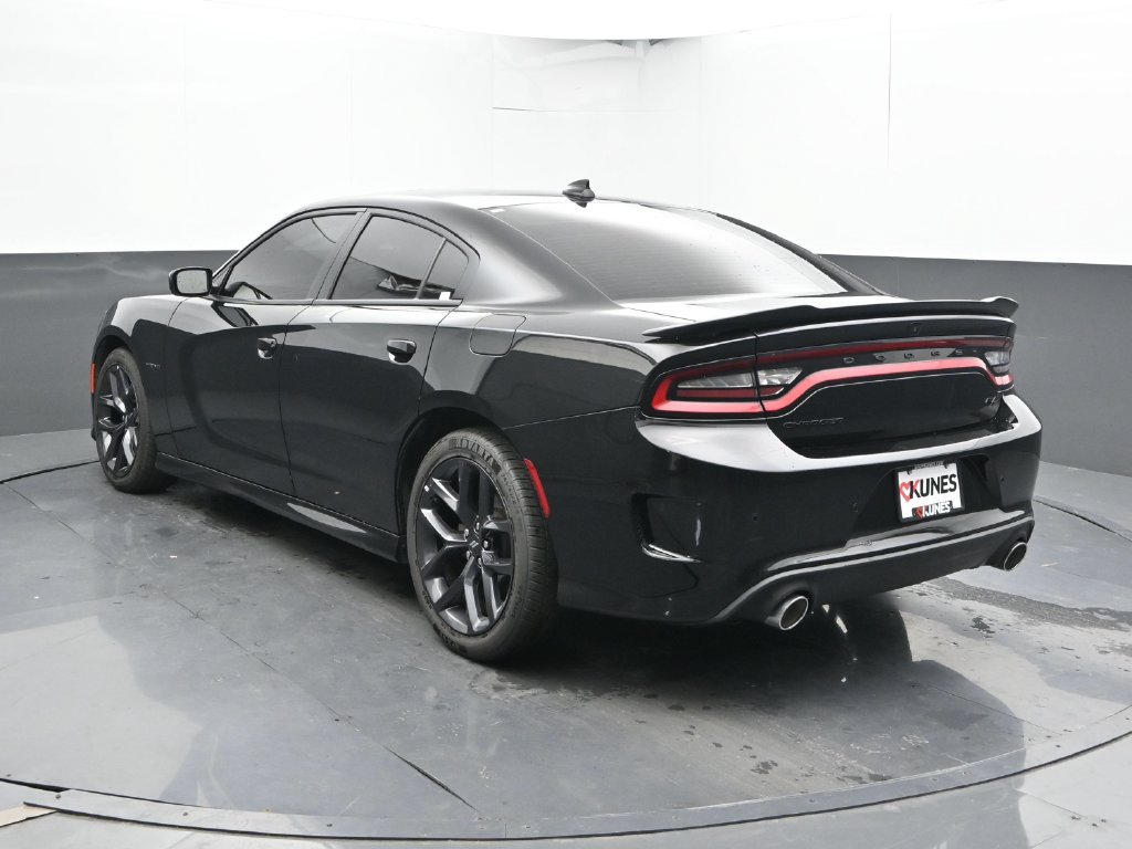 Used 2022 Dodge Charger R/T w/ Plus Group RWD image 11