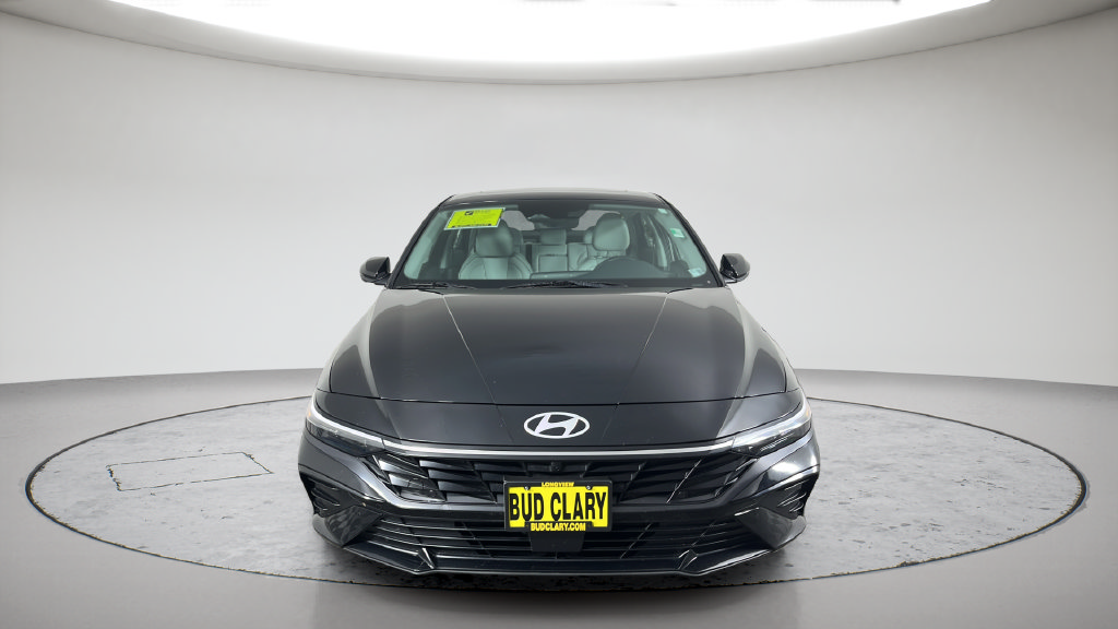 Used 2024 Hyundai Elantra Limited FWD image 3