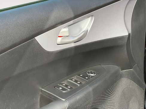 Used 2024 Kia Forte LXS w/ LXS Technology Package FWD image 21