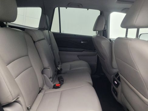 Used 2016 Honda Pilot Touring image 19