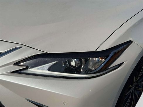 Certified 2024 Lexus ES 350 w/ Premium Package image 11