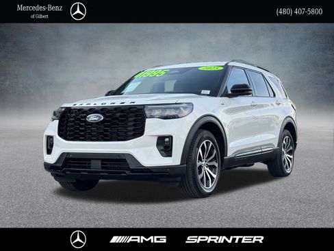 Used 2025 Ford Explorer ST-Line AWD/4WD image 1