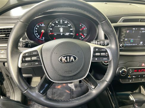Used 2020 Kia Sorento SX image 11