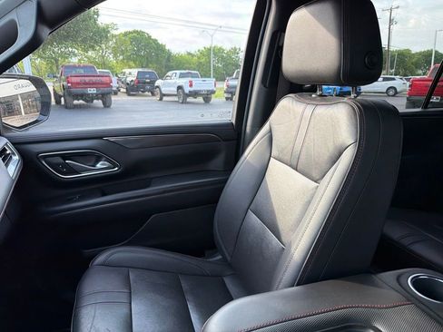 Used 2022 Chevrolet Suburban RST w/ Luxury Package image 24