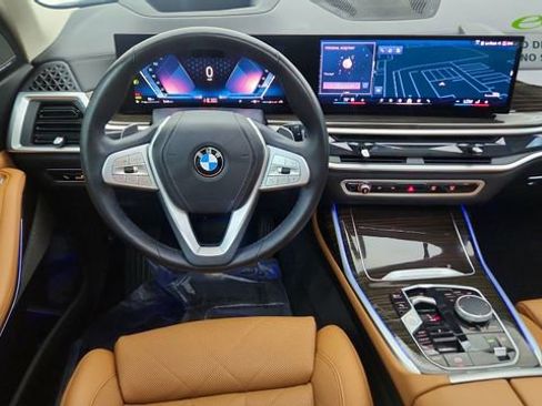 Used 2024 BMW X7 xDrive40i w/ Premium Package AWD/4WD image 43