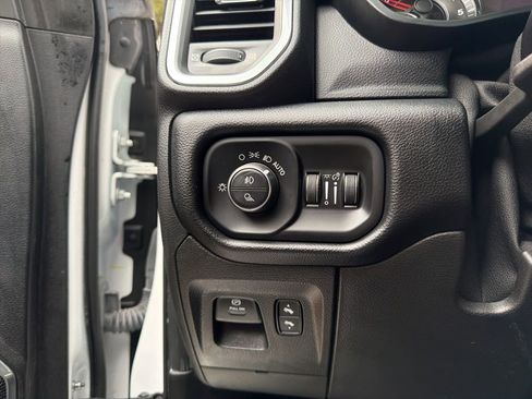 Used 2021 RAM 1500 Laramie image 18