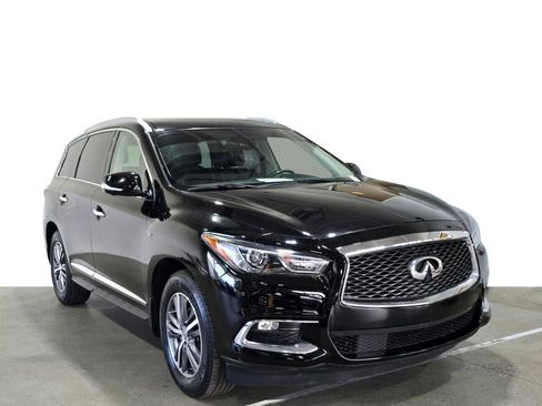 Used 2019 INFINITI QX60 Luxe w/ Essential Package image 3