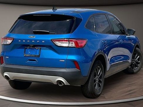 Used 2020 Ford Escape SE Sport FWD image 2