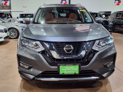 Used 2018 Nissan Rogue SL w/ Premium Package AWD/4WD image 2