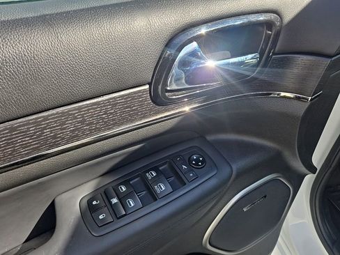 Used 2021 Jeep Grand Cherokee High Altitude AWD/4WD image 16