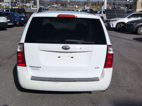 Used 2008 Kia Sedona LX image 7