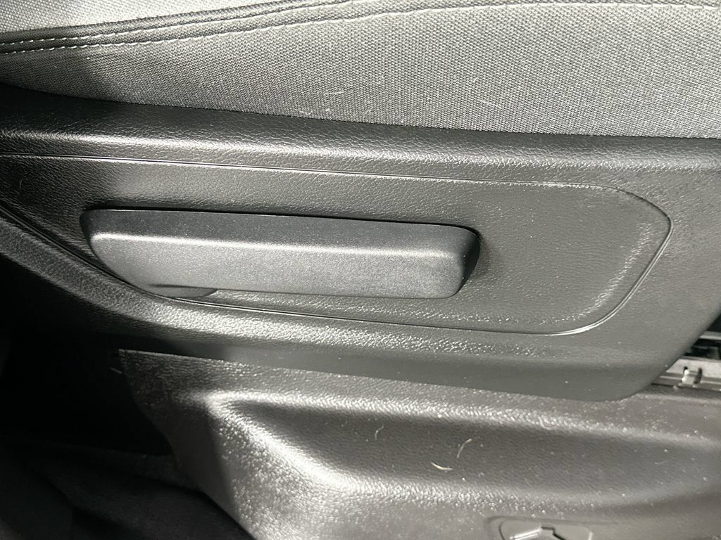 Used 2023 RAM 1500 Big Horn AWD/4WD image 23
