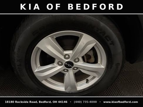 Certified 2023 Kia Sorento LX FWD image 27
