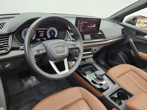 Used 2023 Audi Q5 2.0T Premium Plus w/ Premium Plus Package AWD/4WD image 14