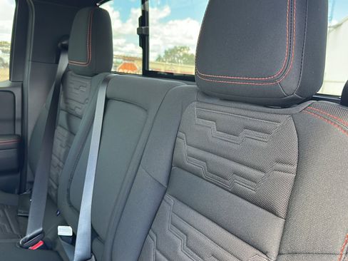 New 2026 Nissan Frontier PRO-4X w/ Pro-4x Convenience Package image 15