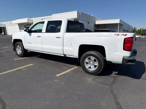 Used 2018 Chevrolet Silverado 1500 LT w/ Trailering Package AWD/4WD image 8