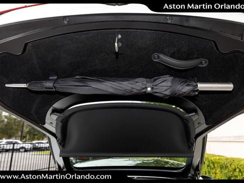 Used 2025 Aston Martin V8 Vantage Coupe image 59