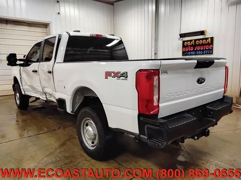 Used 2026 Ford F250 XL w/ FX4 Off-Road Package image 3