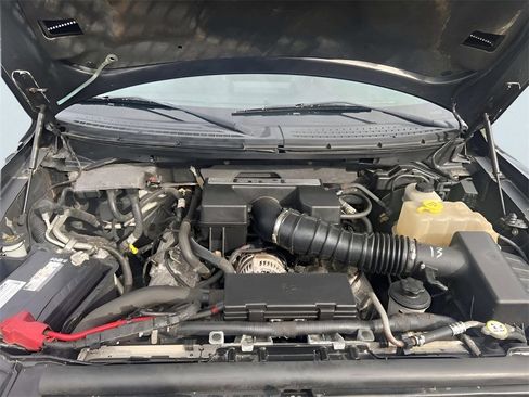 Used 2011 Ford F150 Raptor w/ Raptor Luxury Pkg image 40