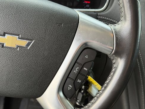 Used 2013 Chevrolet Traverse LT image 16
