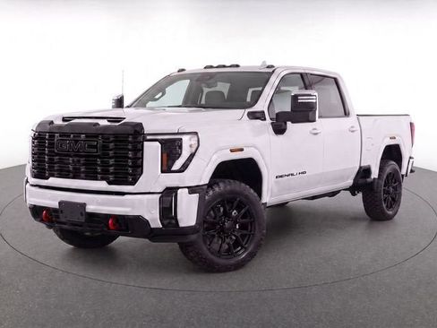 Used 2024 GMC Sierra 2500 Denali Ultimate AWD/4WD image 6