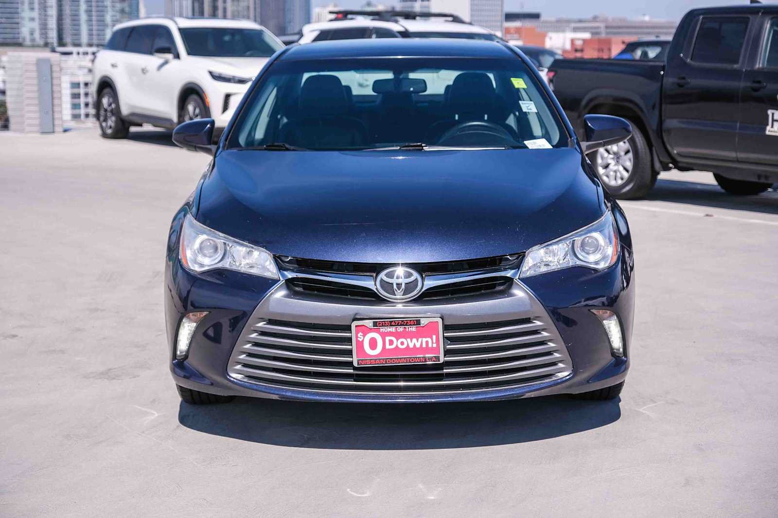 Used 2017 Toyota Camry XLE w/ Convenience Package FWD image 2